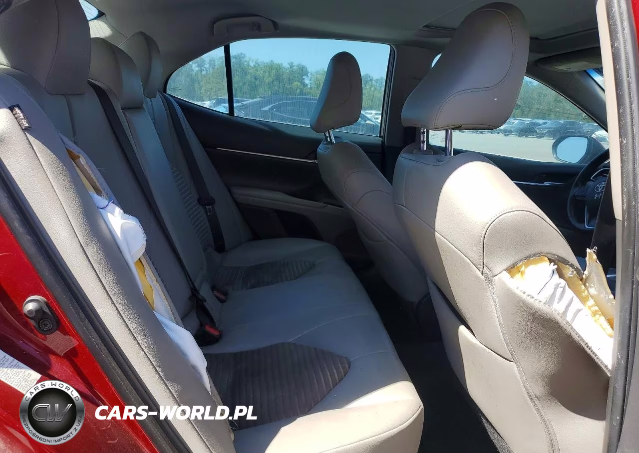 2018 Toyota Camry Se VIN:4T1B11HK8JU648757 - 10