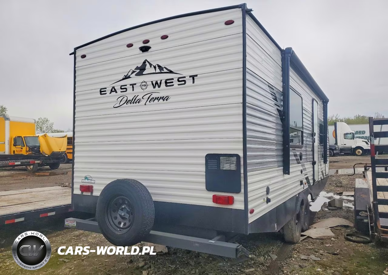 2022 Forest River East West Camper VIN:5ZT2DEMB7N9009561 - 4