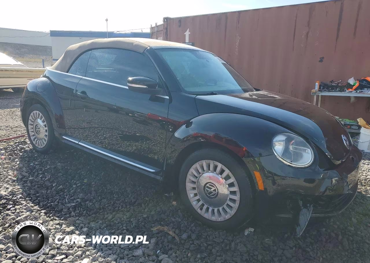 2015 Volkswagen Beetle 1.8T VIN:3VW517ATXFM811702 - 4