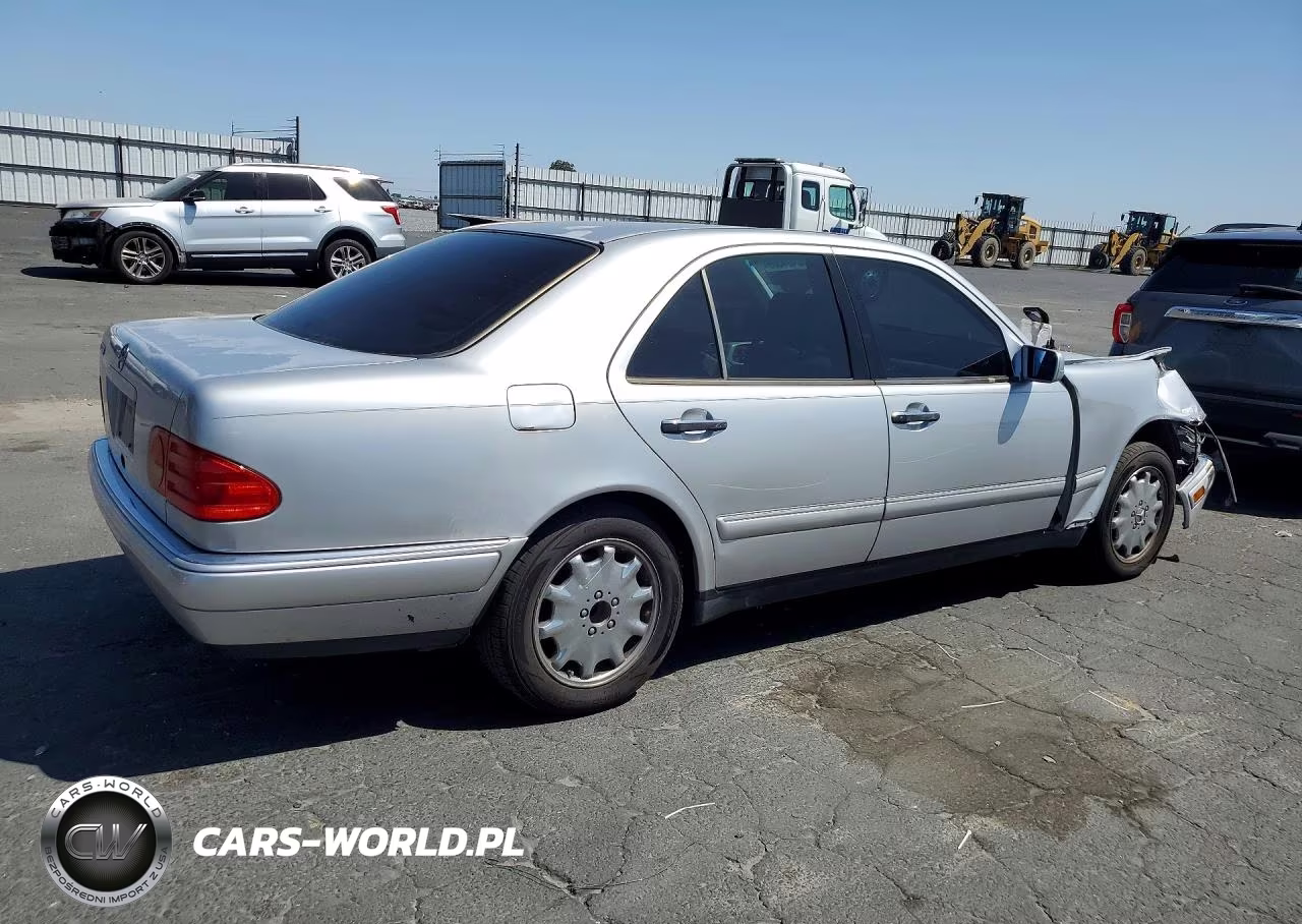 1999 Mercedes-Benz E 320 VIN:WDBJF65H2XA731293 - 3