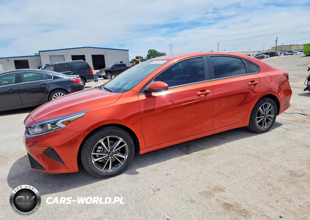 2023 Kia Forte Lxs