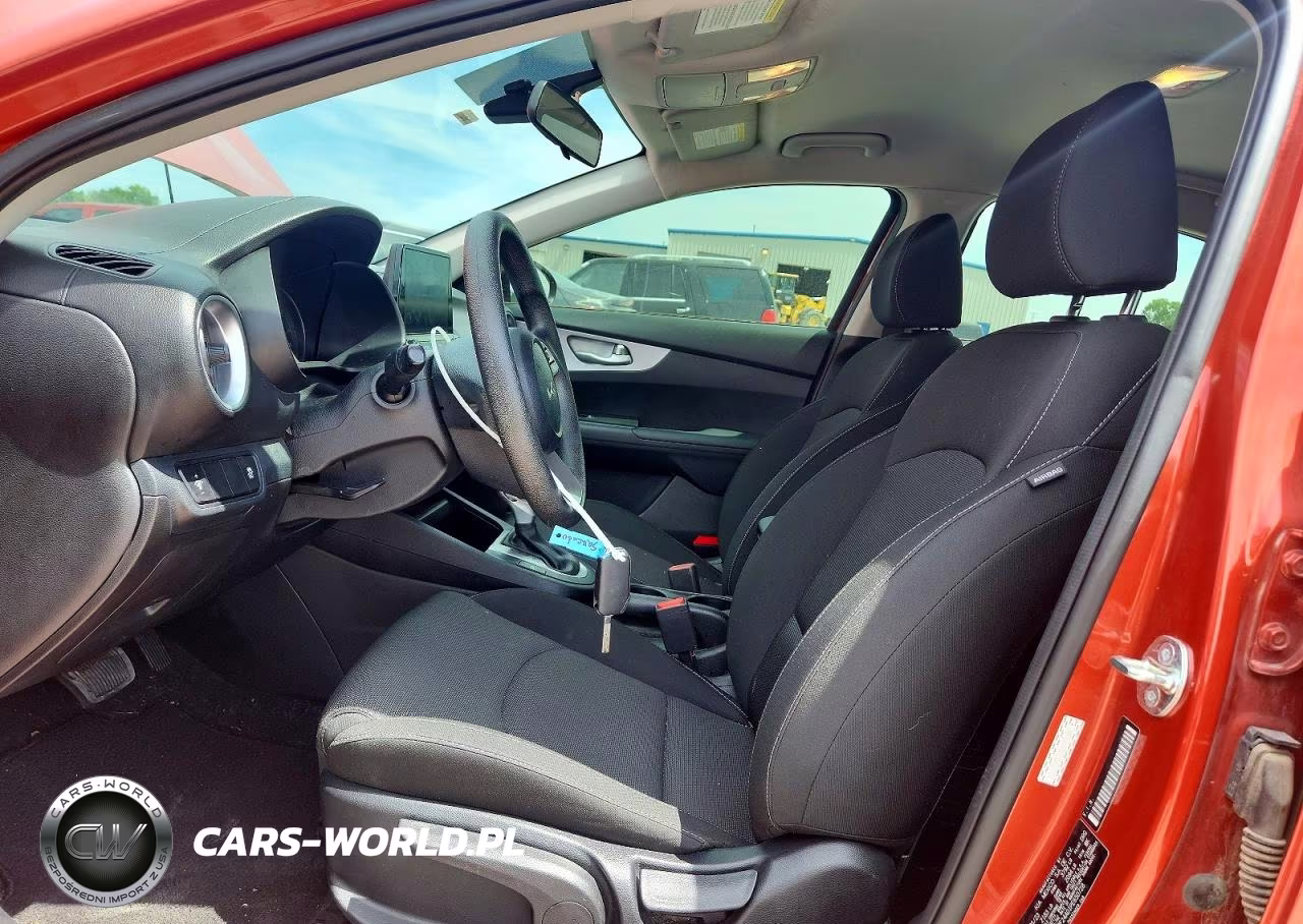 2023 Kia Forte Lxs VIN:3KPF24AD1PE650728 - 7
