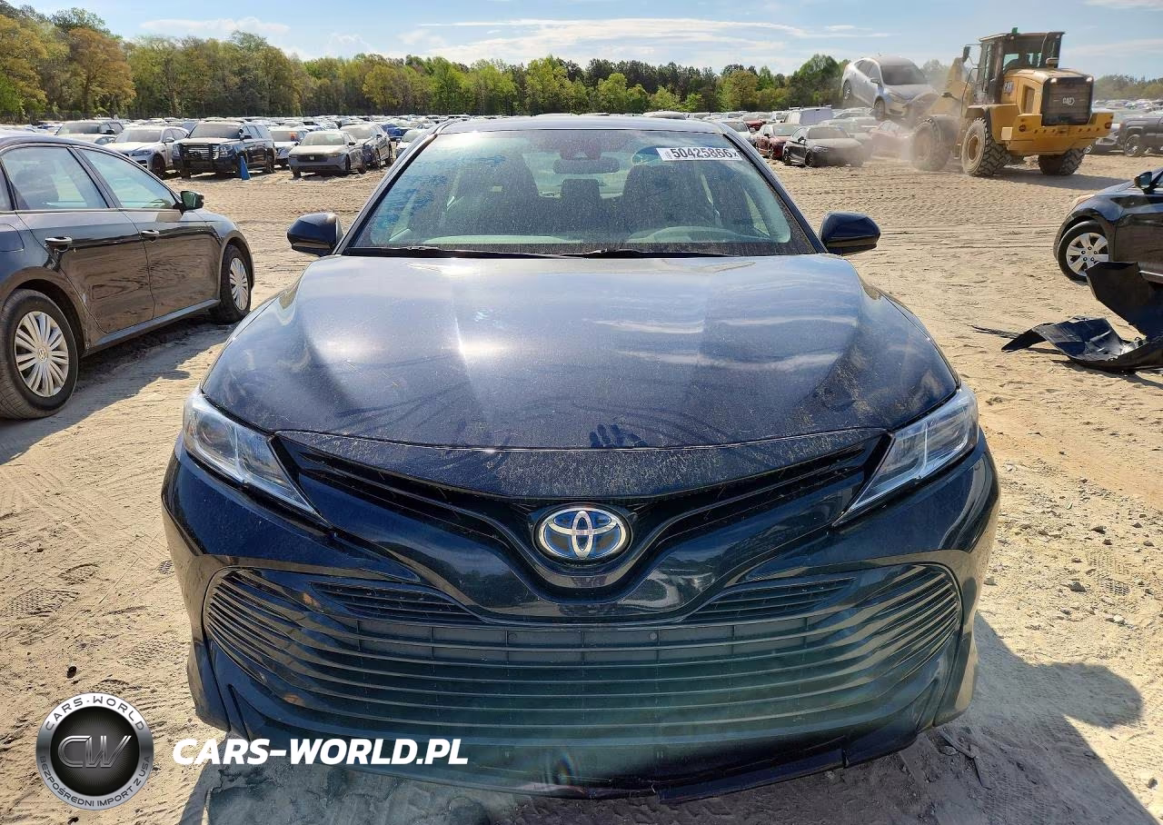 2020 Toyota Camry Le VIN:4T1C31AK1LU527113 - 5