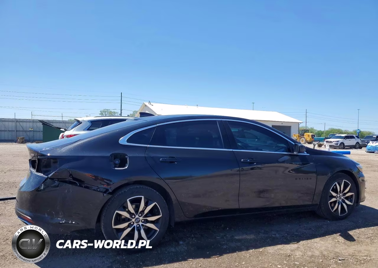2020 Chevrolet Malibu Rs VIN:1G1ZG5ST4LF134558 - 3