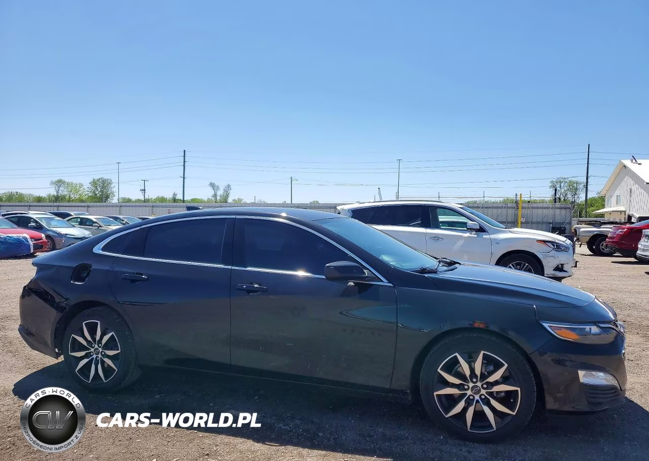 2020 Chevrolet Malibu Rs VIN:1G1ZG5ST4LF134558 - 4