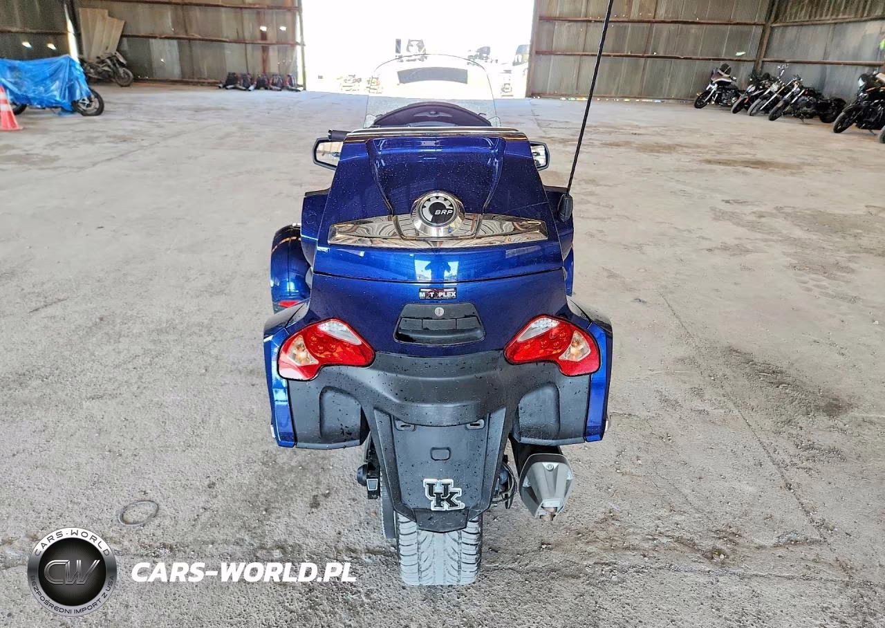 2010 Can-Am Spyder Roadster Rt VIN:2BXJBKC19AV000463 - 4
