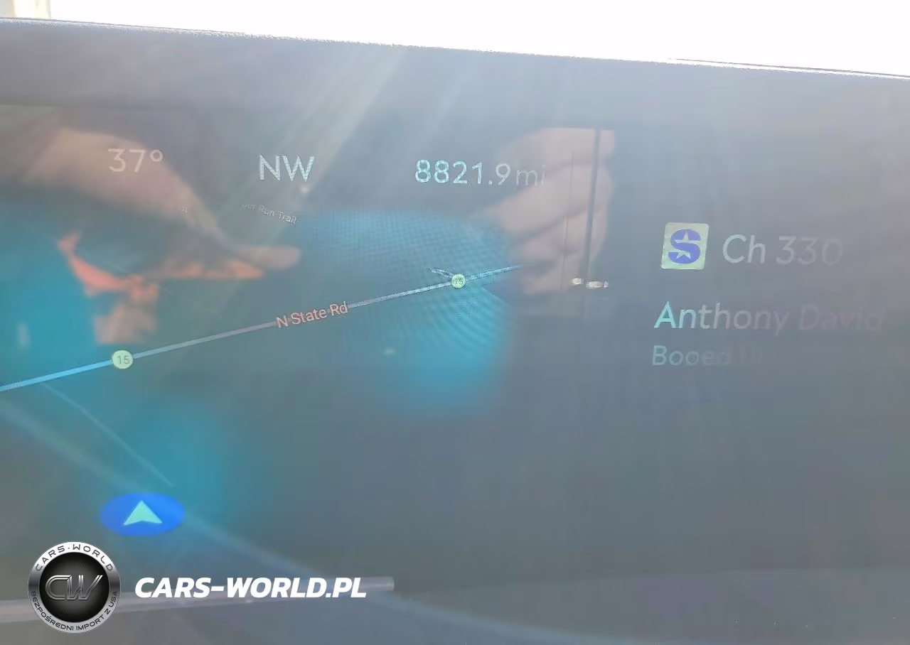 2025 Lincoln Nautilus Premiere VIN:5LMPJ8J44SJ922725 - 13
