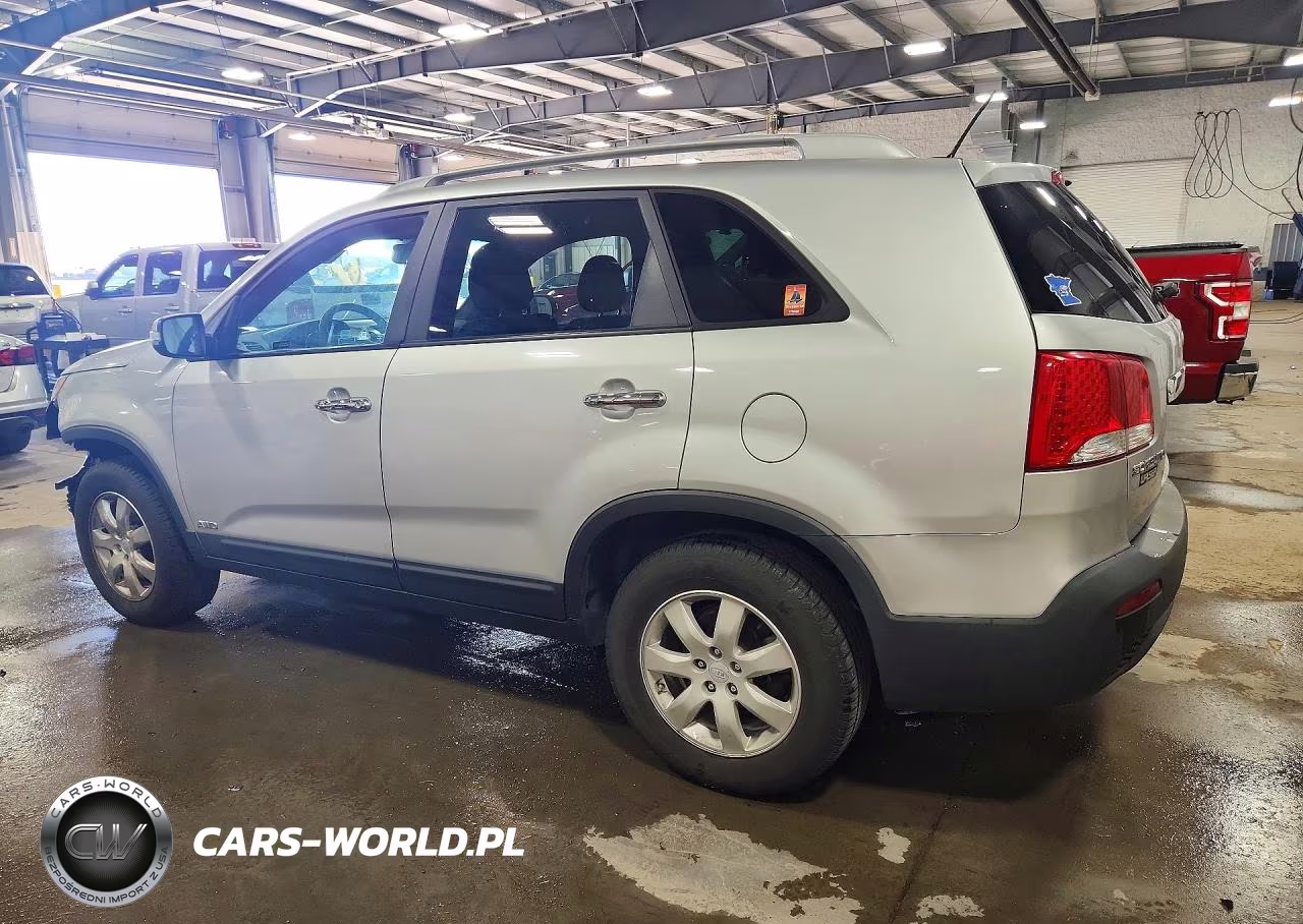 2011 Kia Sorento Lx VIN:5XYKTDA12BG096984 - 2