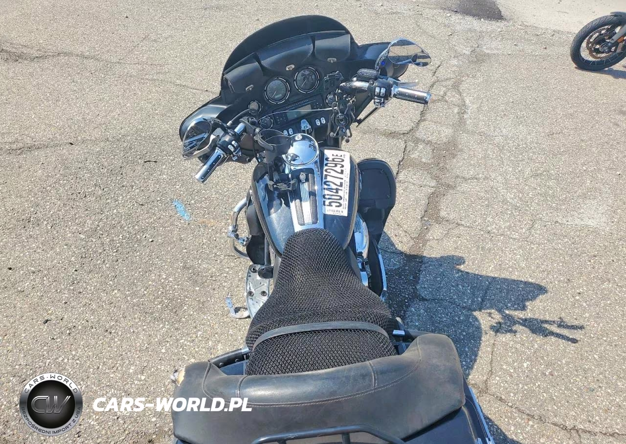 2011 Harley-Davidson Flhtcu VIN:1HD1FC419BB655528 - 6