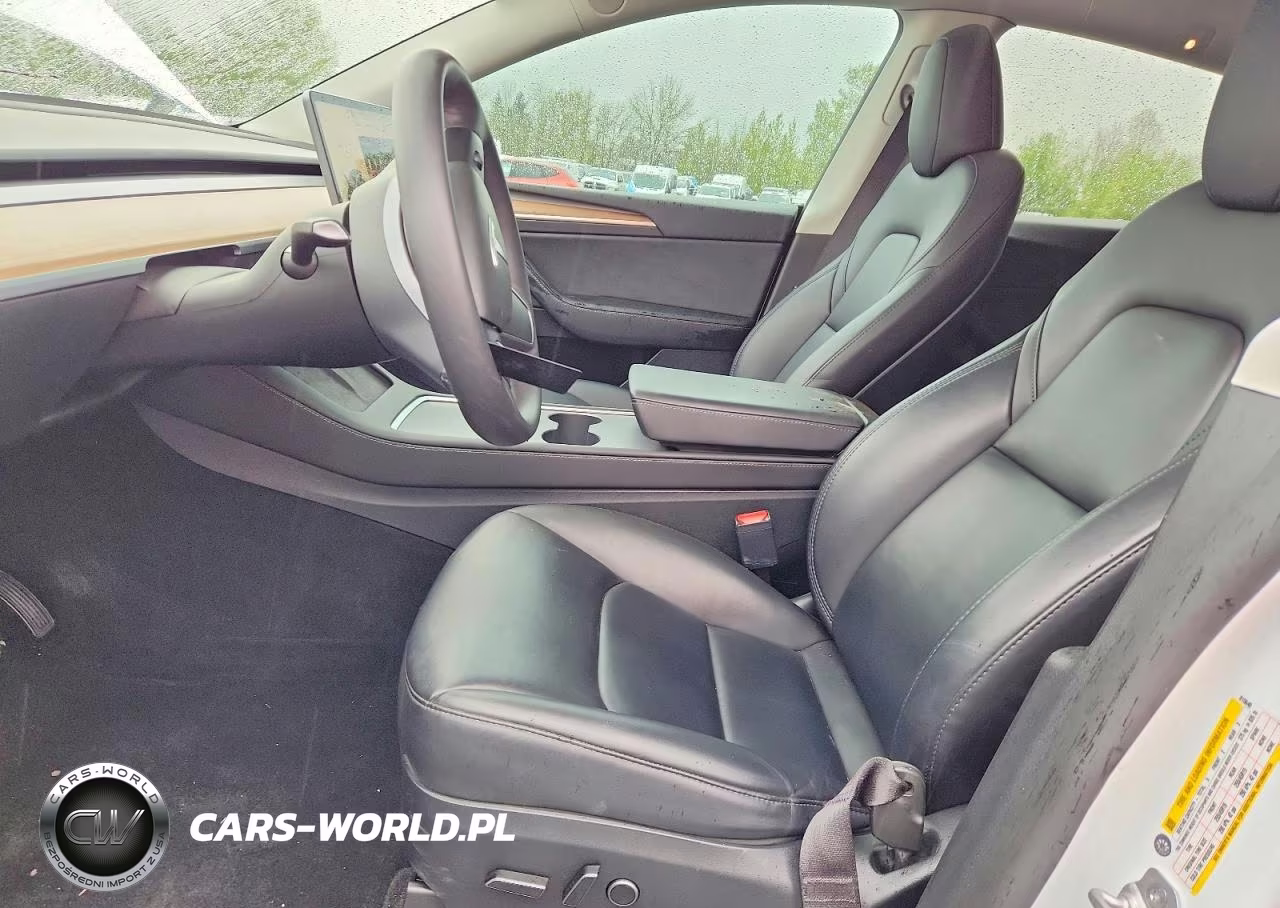 2023 Tesla Model Y VIN:7SAYGDEEXPF815640 - 7