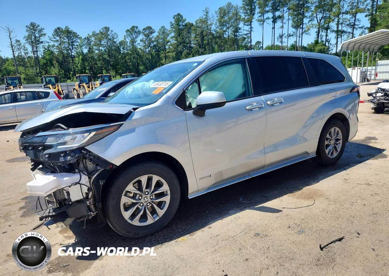 2021 Toyota Sienna Le