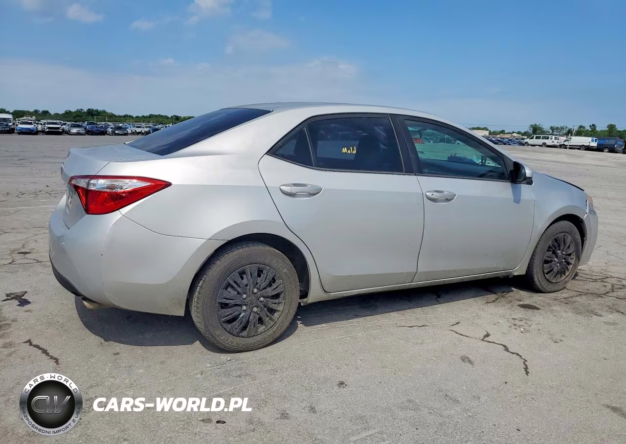 2015 Toyota Corolla L VIN:2T1BURHE9FC468714 - 3