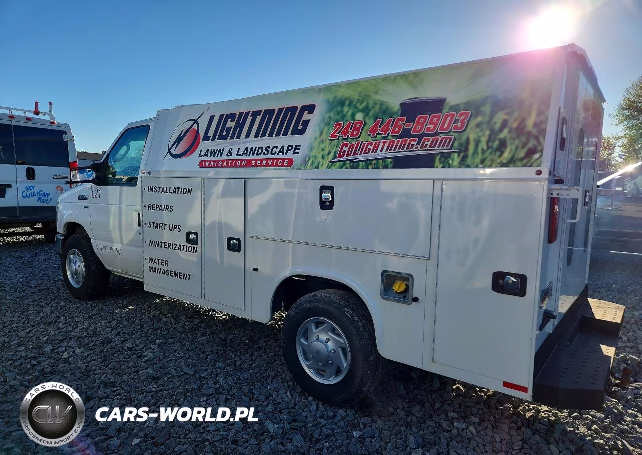 2018 Ford Econoline E350 Super Duty Cutaway Van VIN:1FDWE3F63JDC30307 - 2