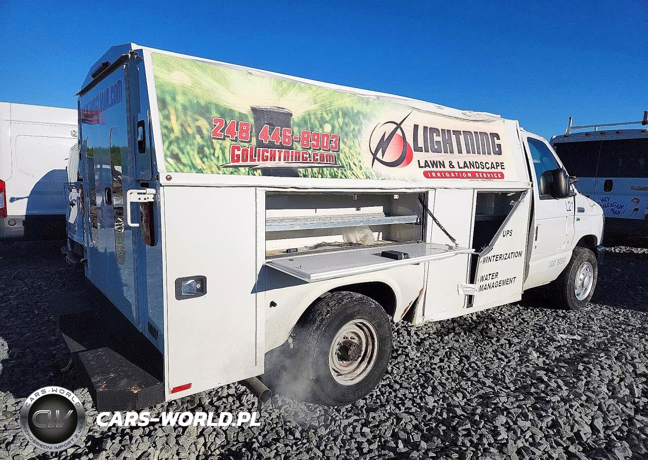 2018 Ford Econoline E350 Super Duty Cutaway Van VIN:1FDWE3F63JDC30307 - 3