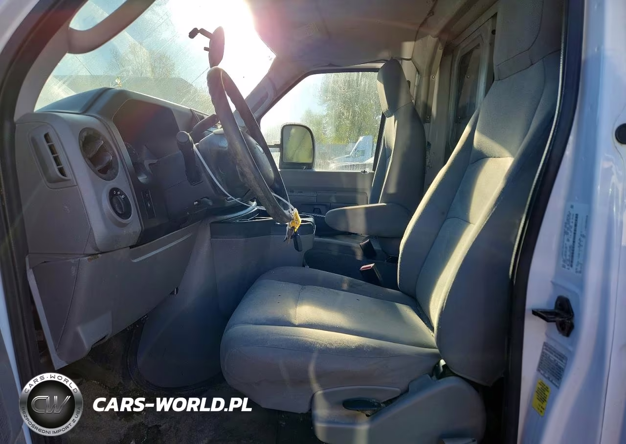 2018 Ford Econoline E350 Super Duty Cutaway Van VIN:1FDWE3F63JDC30307 - 7