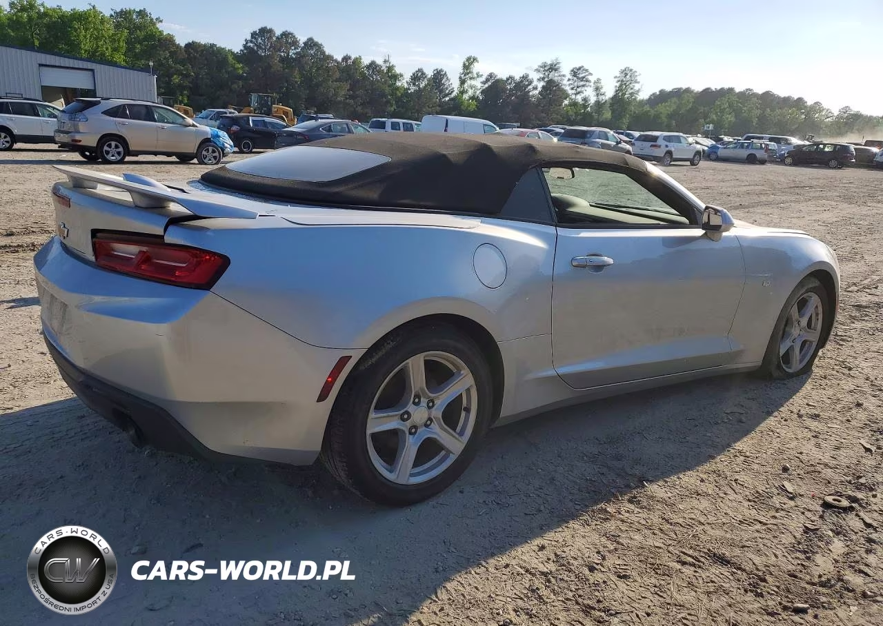 2017 Chevrolet Camaro Lt VIN:1G1FB3DX4H0213633 - 3