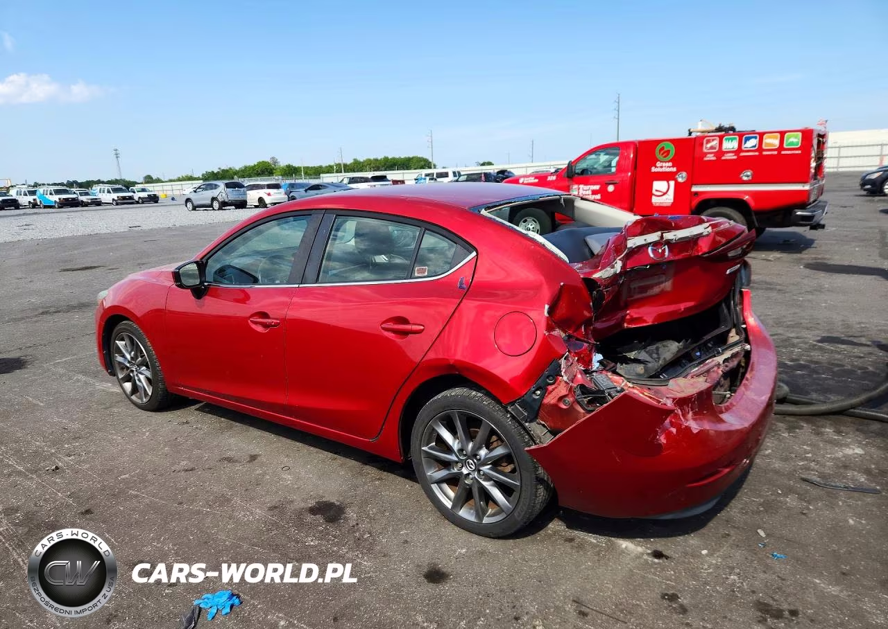 2018 Mazda 3 Touring VIN:3MZBN1V3XJM180943 - 2