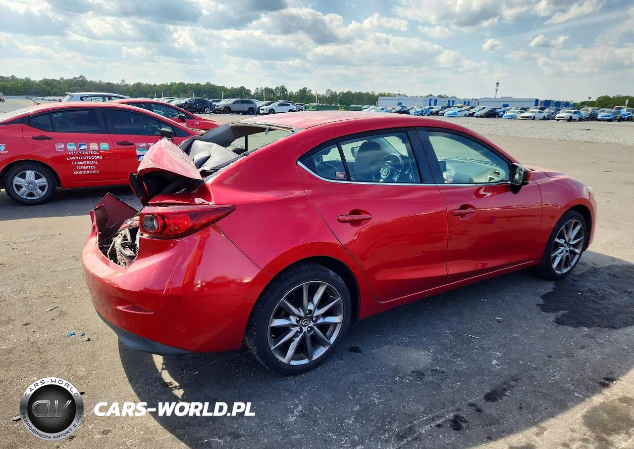 2018 Mazda 3 Touring VIN:3MZBN1V3XJM180943 - 3