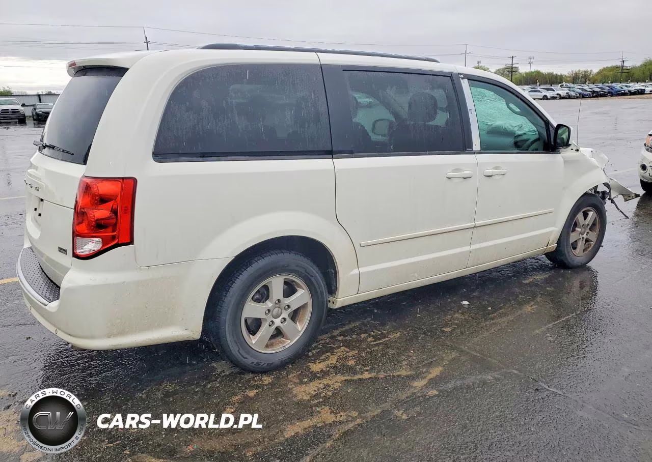 2013 Dodge Grand Caravan Sxt VIN:2C4RDGCG3DR655729 - 3