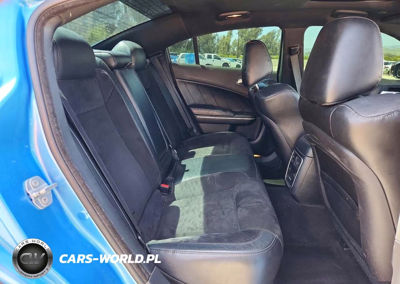 2018 Dodge Charger R VIN:2C3CDXGJ2JH335786 - 10