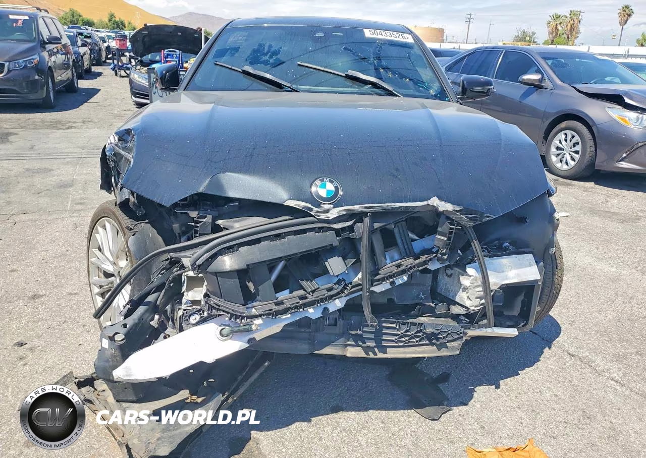 2024 BMW 330I VIN:3MW69FF00R8E02384 - 5