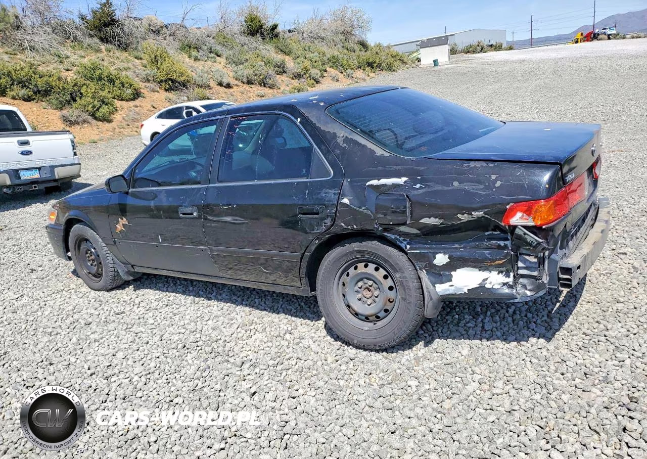 2000 Toyota Camry Le VIN:4T1BG22K0YU983325 - 2