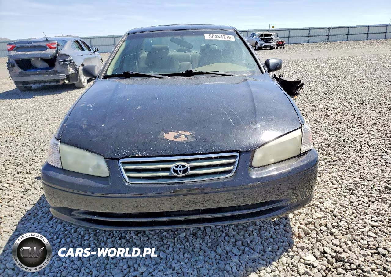 2000 Toyota Camry Le VIN:4T1BG22K0YU983325 - 5
