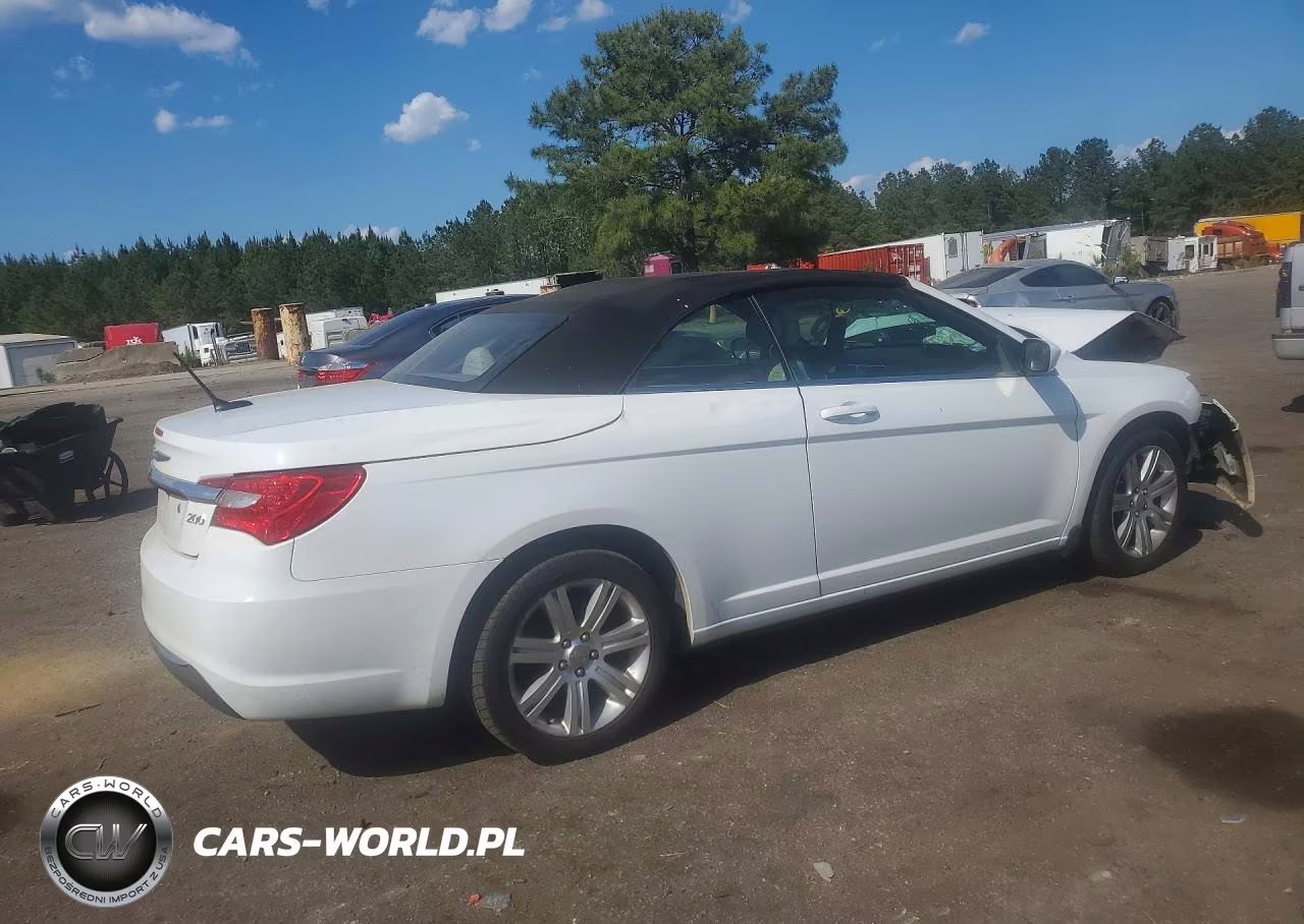 2012 Chrysler 200 Touring VIN:1C3BCBEG6CN123427 - 3
