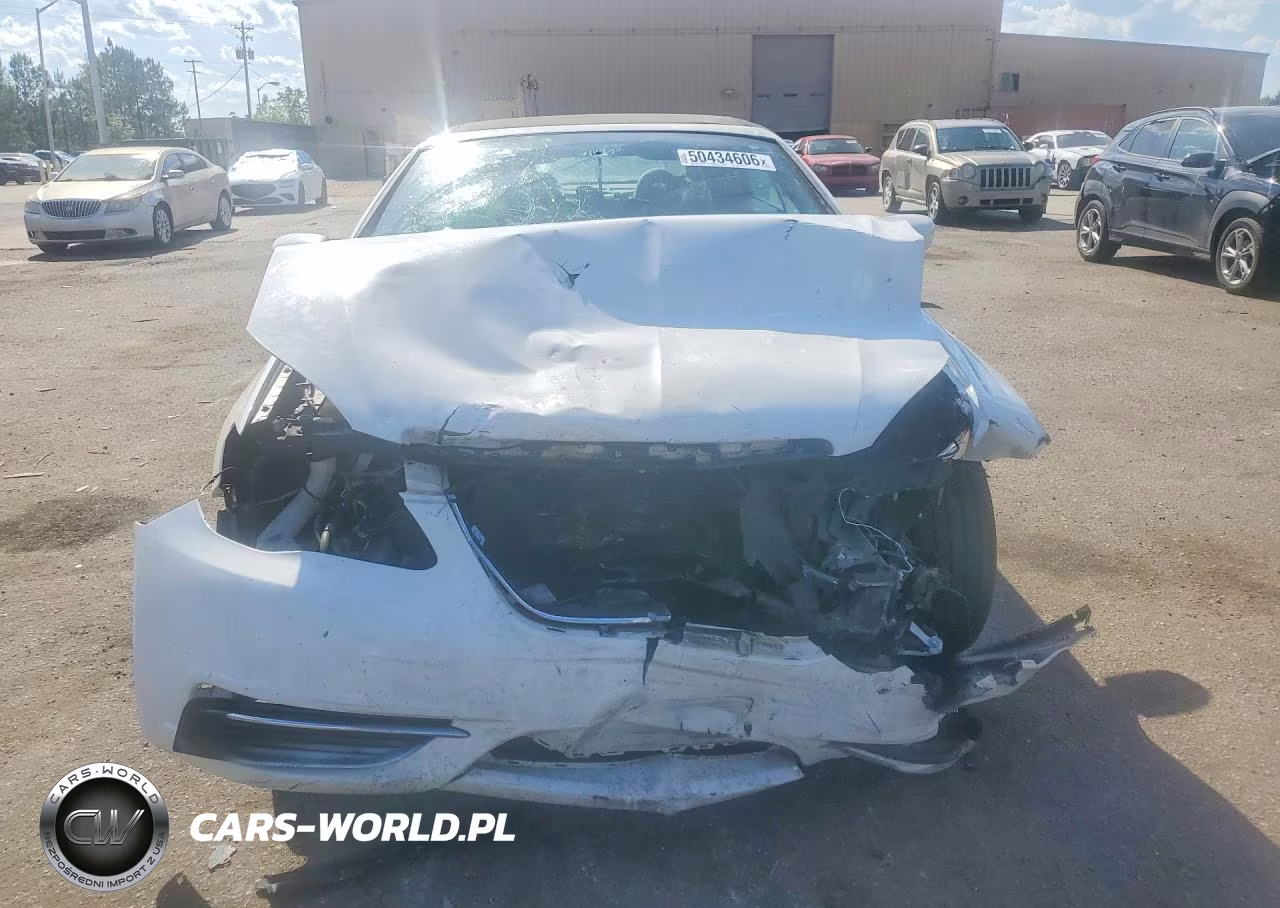 2012 Chrysler 200 Touring VIN:1C3BCBEG6CN123427 - 5