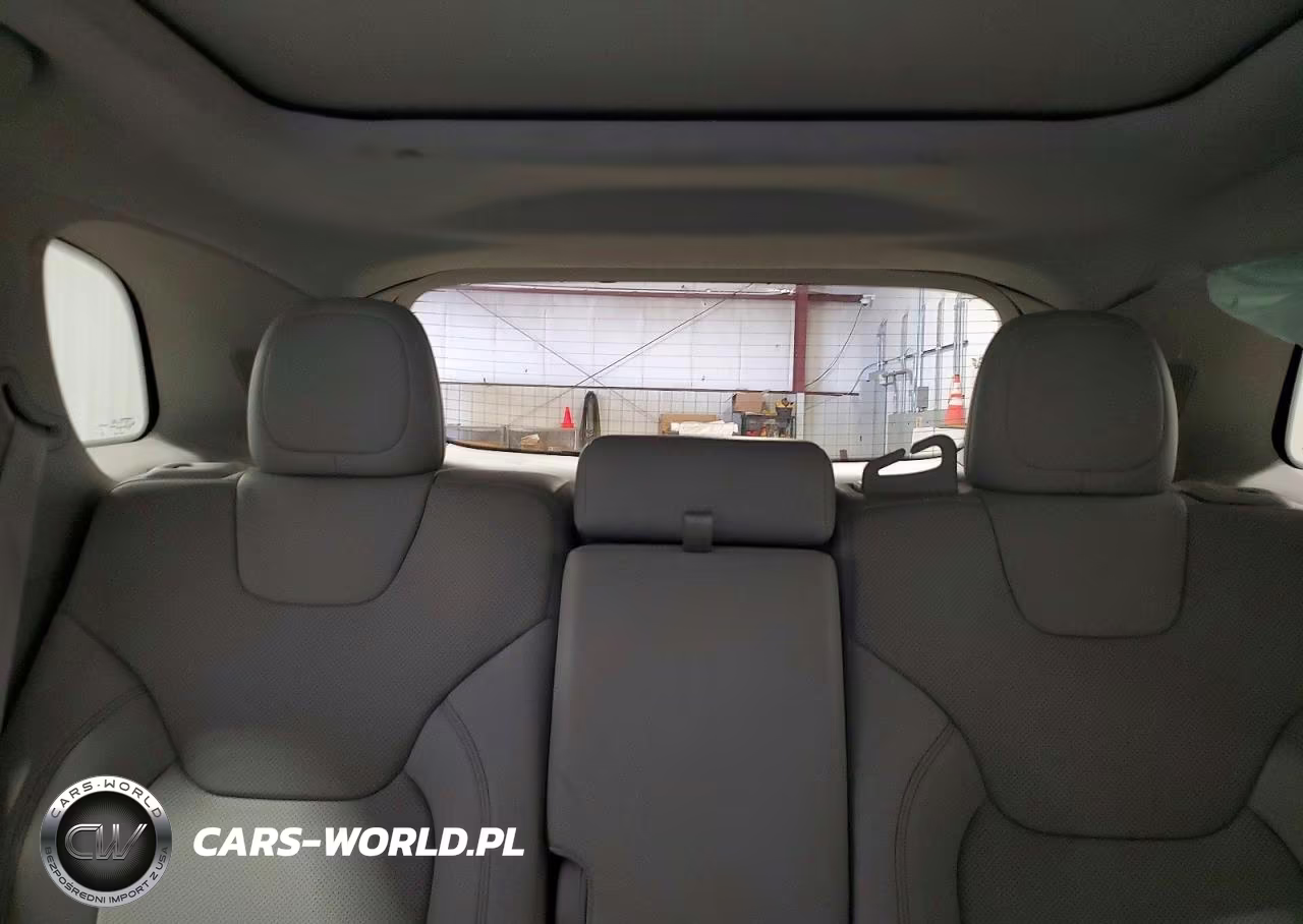 2021 Jeep Cherokee Latitude Lux VIN:1C4PJMMX7MD217182 - 10