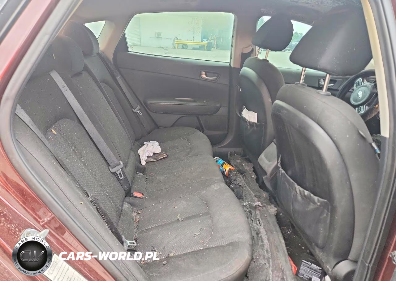 2017 Kia Optima Lx VIN:5XXGT4L38HG124630 - 10