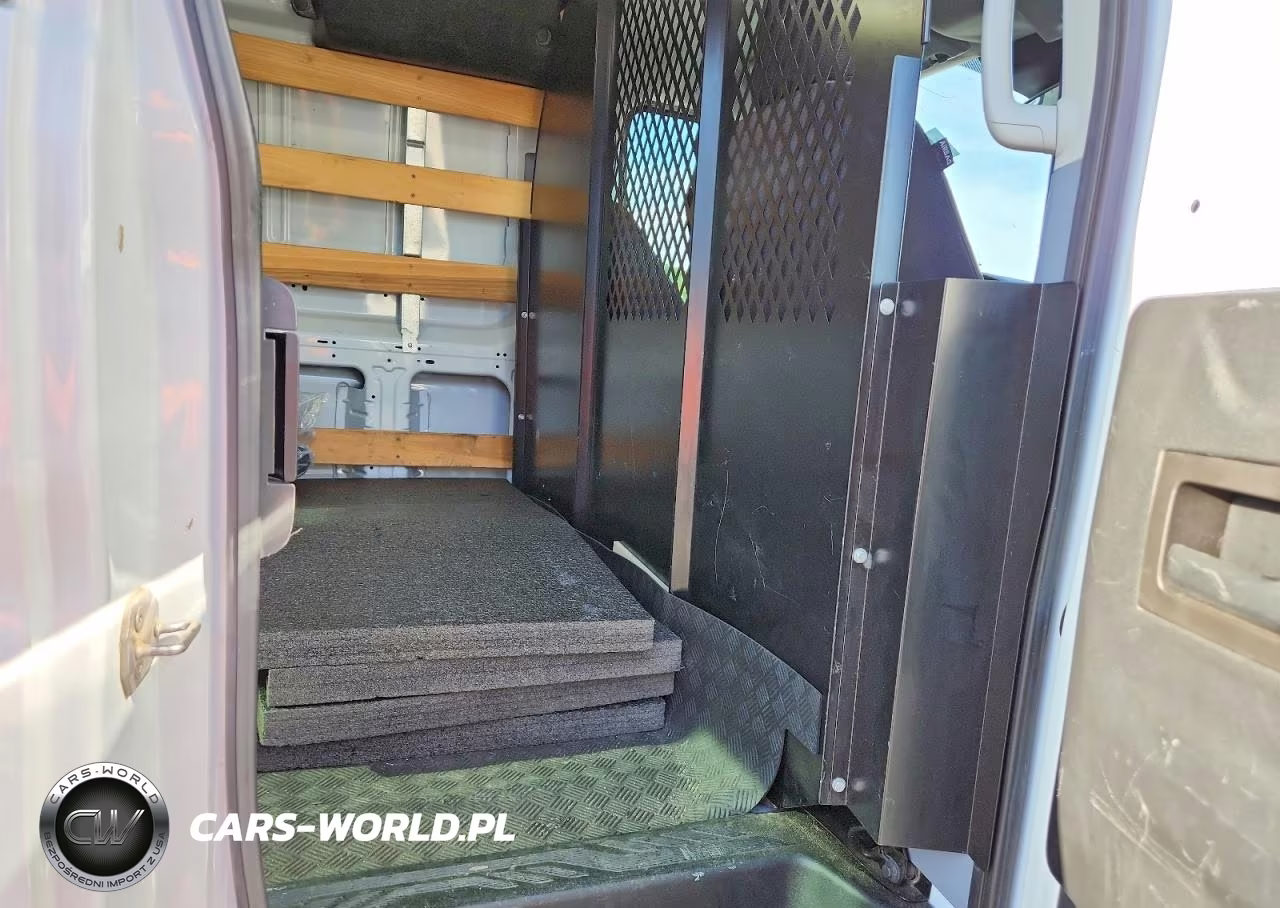 2018 Ford Transit VIN:1FTYR1ZM8JKB32496 - 11