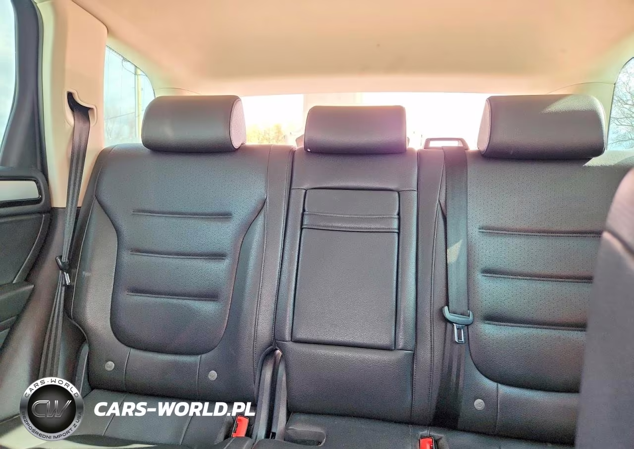 2015 Volkswagen Touareg V6 VIN:WVGEF9BP7FD002831 - 10