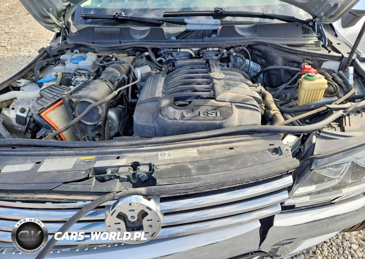 2015 Volkswagen Touareg V6 VIN:WVGEF9BP7FD002831 - 12