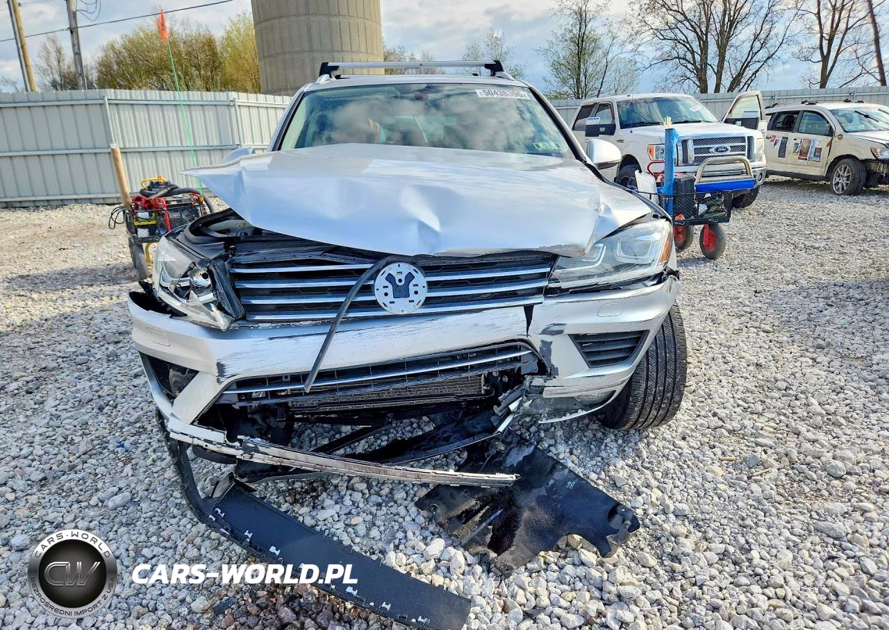 2015 Volkswagen Touareg V6 VIN:WVGEF9BP7FD002831 - 5