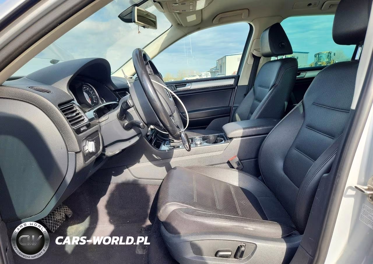 2015 Volkswagen Touareg V6 VIN:WVGEF9BP7FD002831 - 7