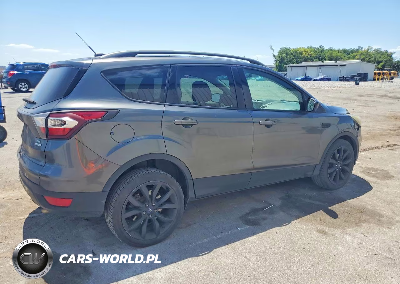 2017 Ford Escape Se VIN:1FMCU0GD1HUA48889 - 3