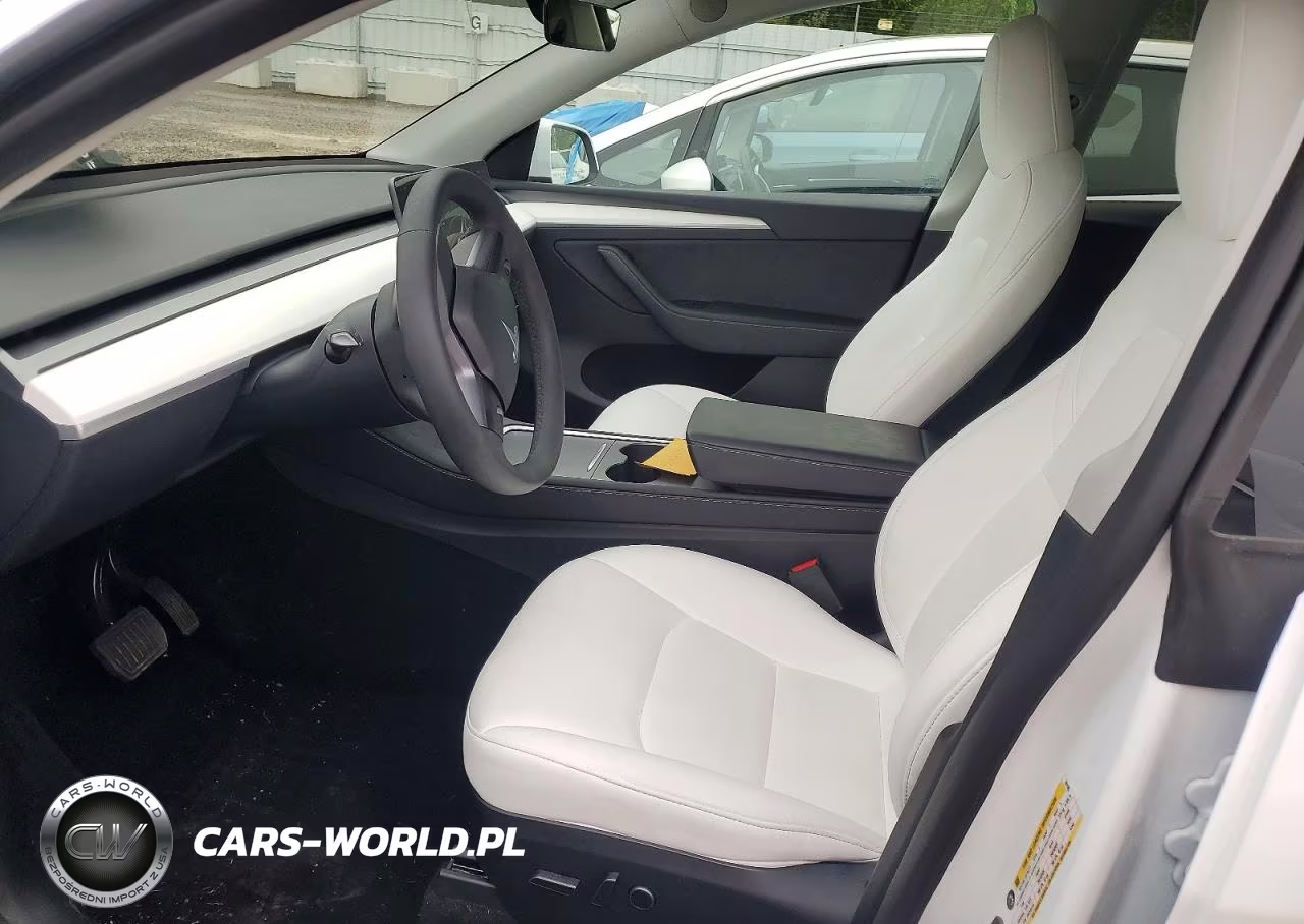 2025 Tesla Model Y VIN:7SAYGDED0SF281595 - 7