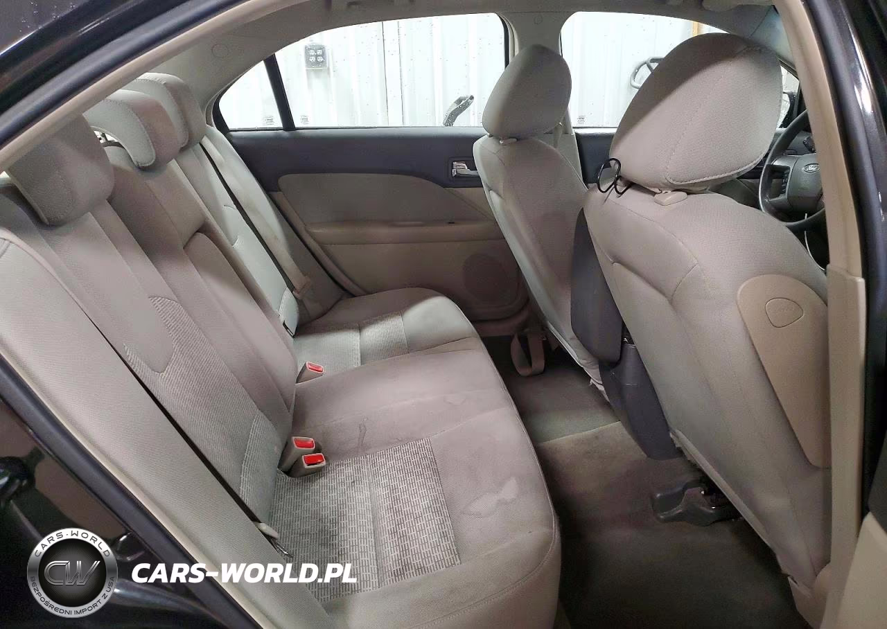 2010 Ford Fusion S VIN:3FAHP0GA0AR423343 - 10