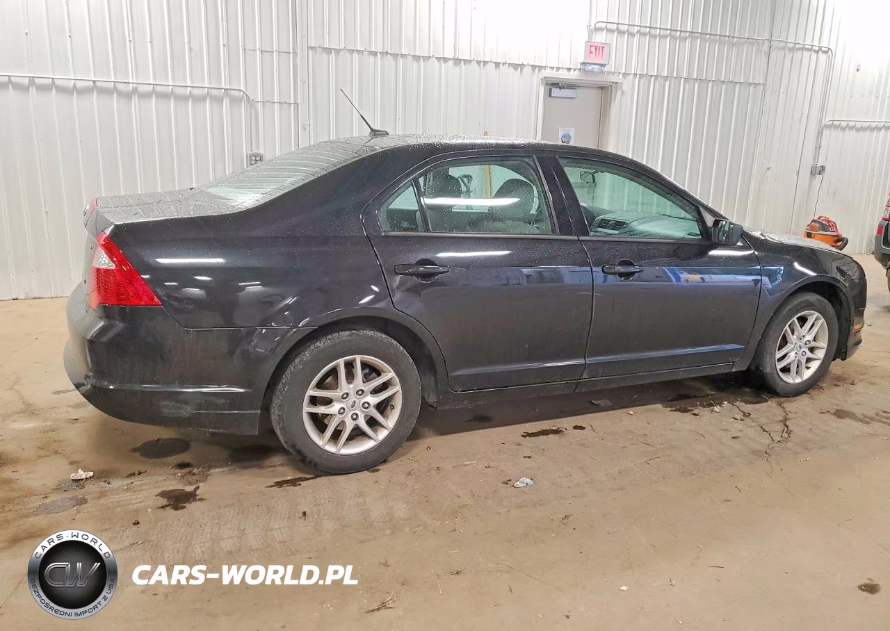 2010 Ford Fusion S VIN:3FAHP0GA0AR423343 - 3