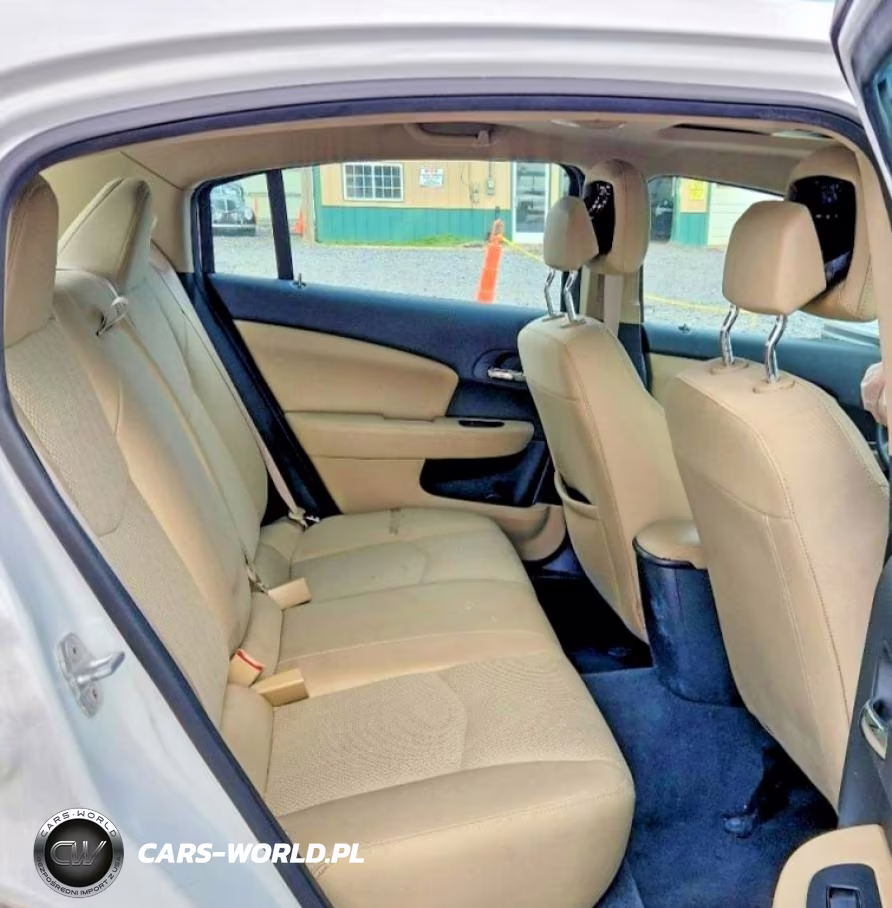 2014 Chrysler 200 Limited VIN:1C3CCBCG1EN134586 - 10