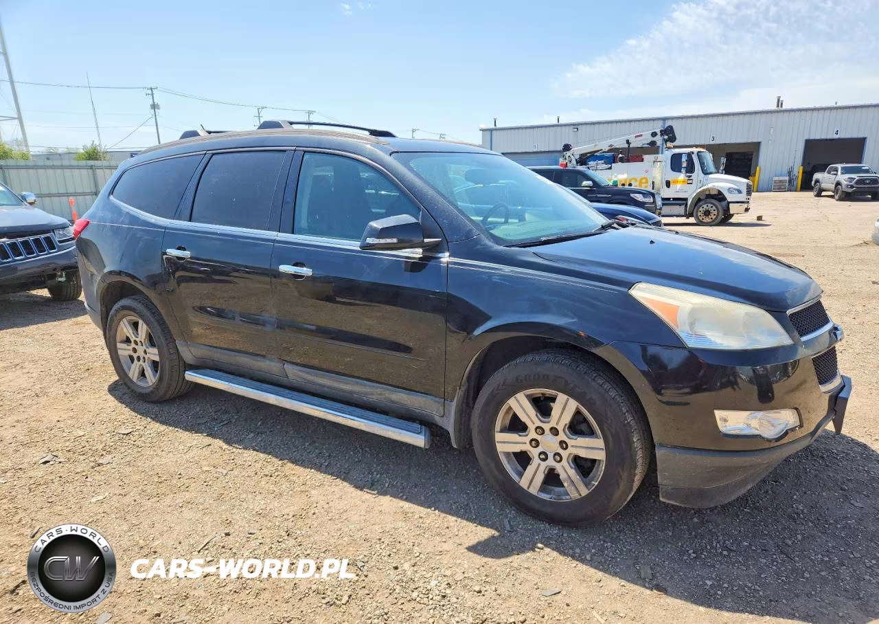 2011 Chevrolet Traverse Lt VIN:1GNKRGED7BJ158116 - 4