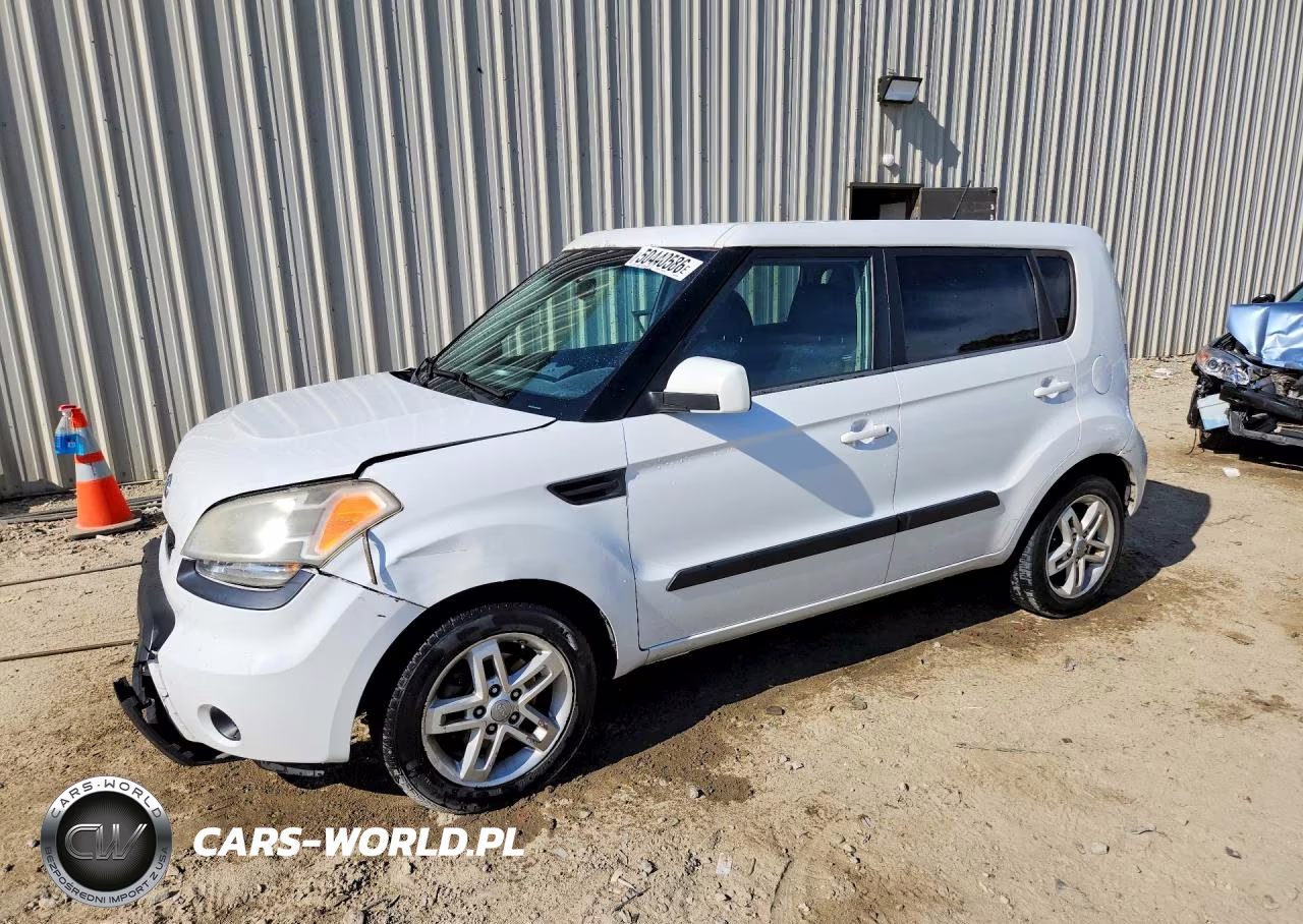 2011 Kia Soul +