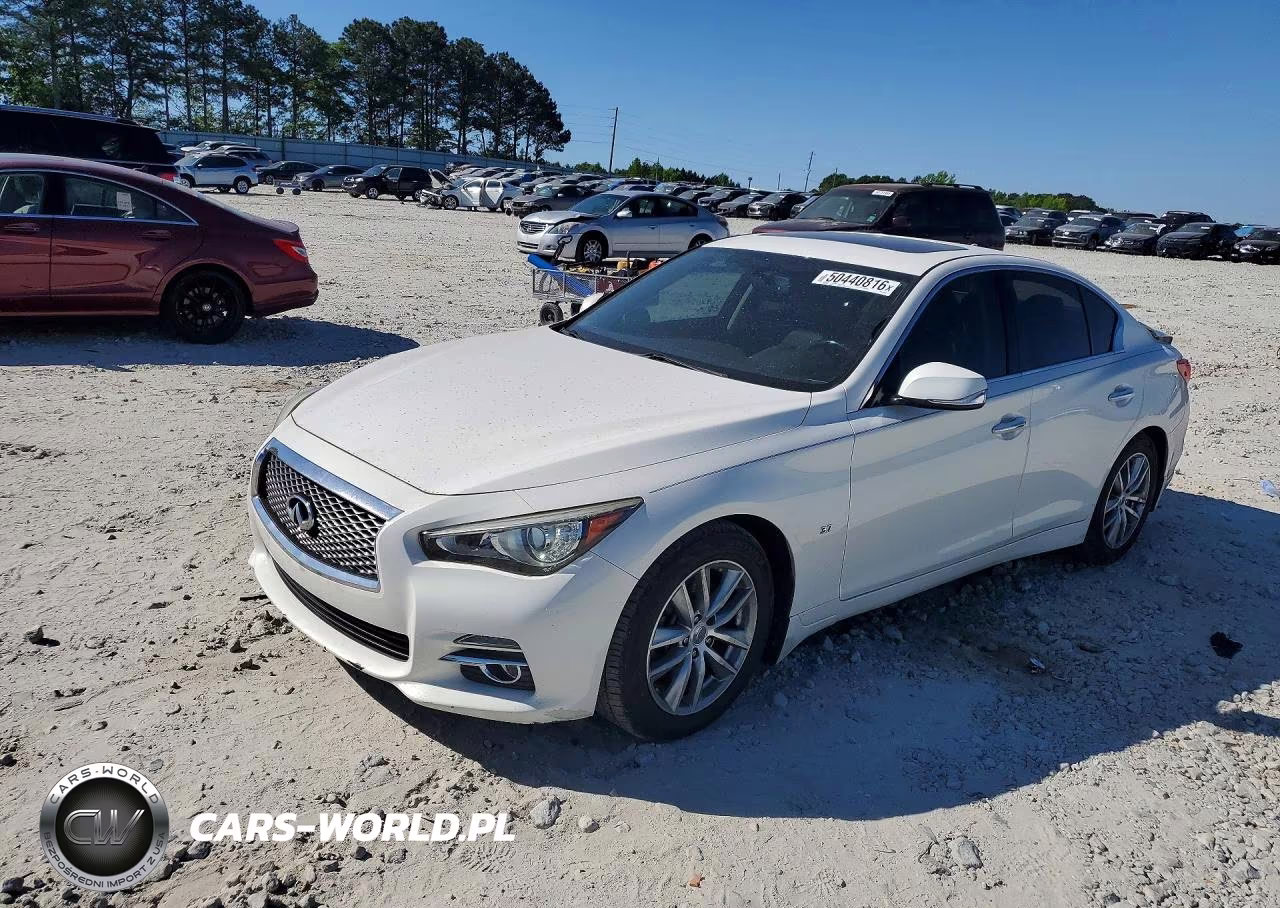 2015 Infiniti Q50 Premium