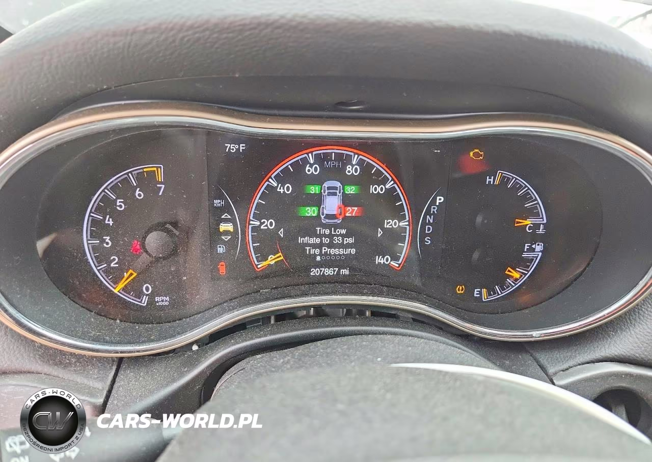 2015 Jeep Grand Cherokee Laredo VIN:1C4RJFAG5FC852371 - 9