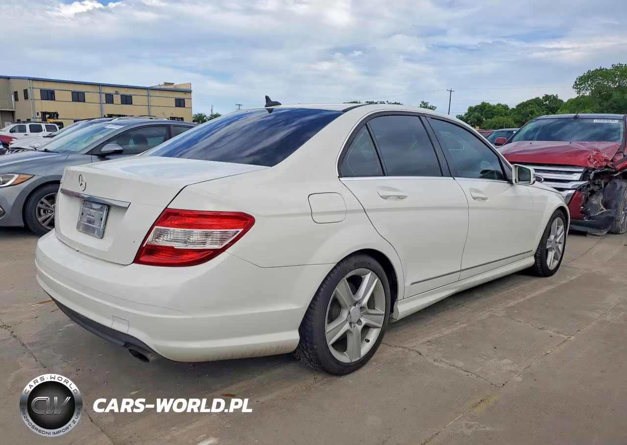 2010 Mercedes-Benz C 300 VIN:WDDGF5EB3AA401578 - 3