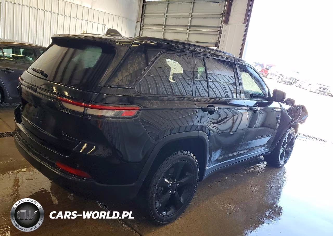 2025 Jeep Grand Cherokee Limited VIN:1C4RJHBG4SC316340 - 3