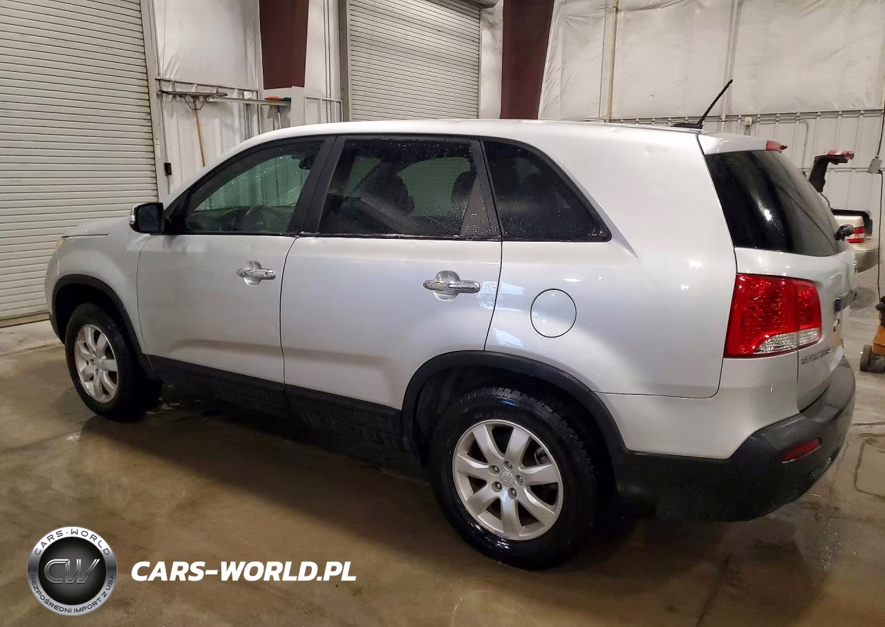 2011 Kia Sorento Lx VIN:5XYKT3A13BG040028 - 2