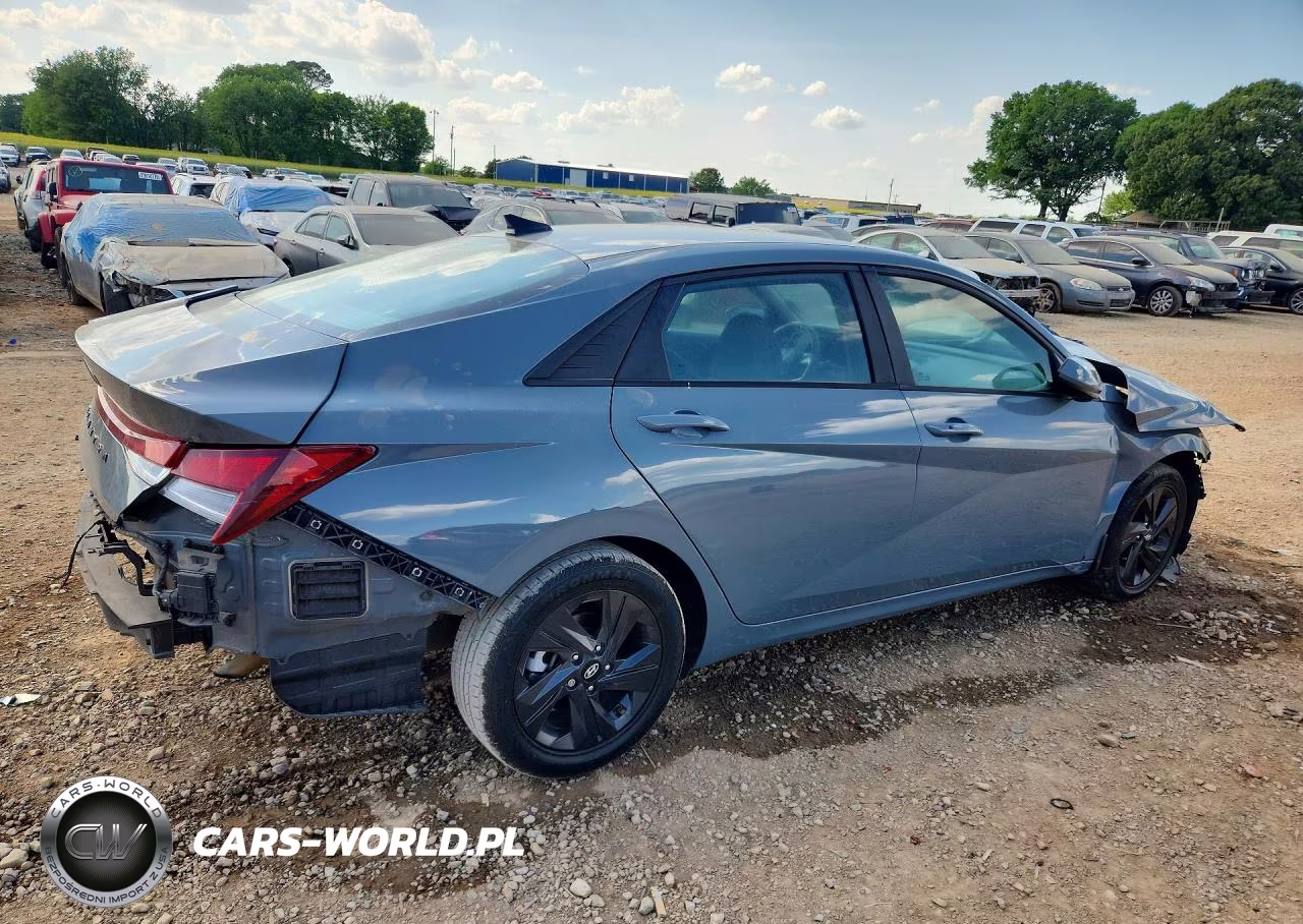 2023 Hyundai Elantra Sel VIN:KMHLM4AG7PU374625 - 3