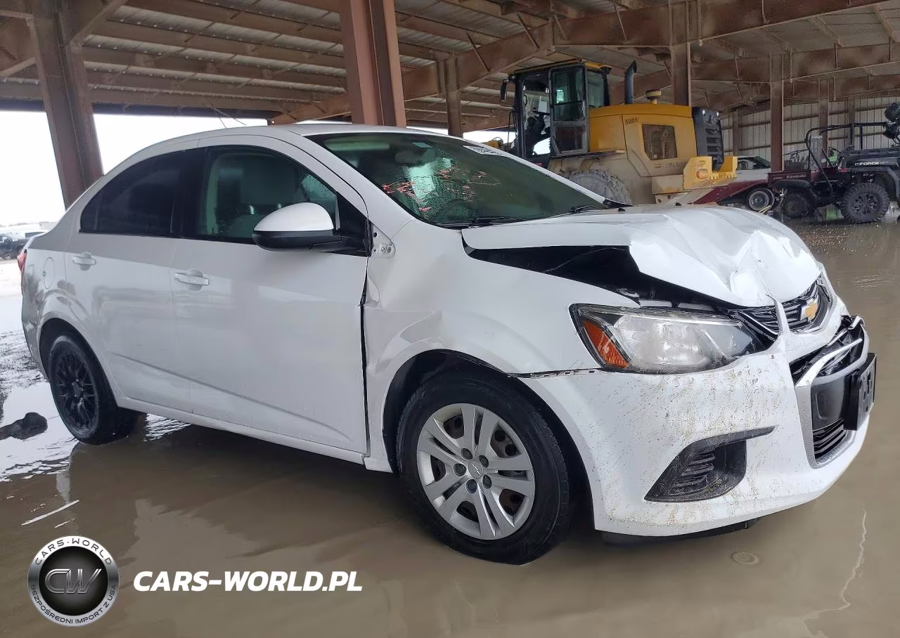 2019 Chevrolet Sonic VIN:1G1JB5SB4K4101086 - 4